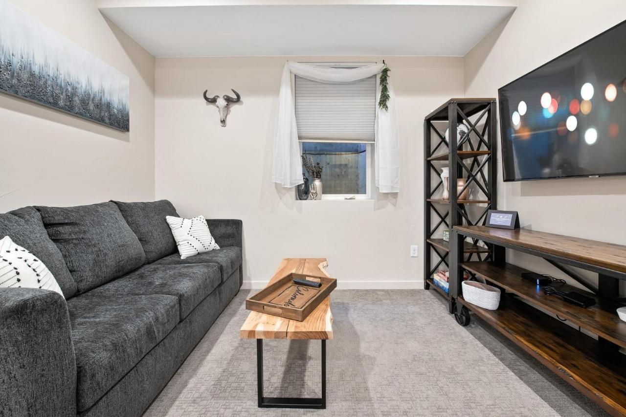 Apartment Fresh Decor - 2br Getaway - Walk To Sloan's *